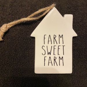 ✖️SOLD✖️ Rae Dunn Farm Sweet Farm Ceramic Home Decor